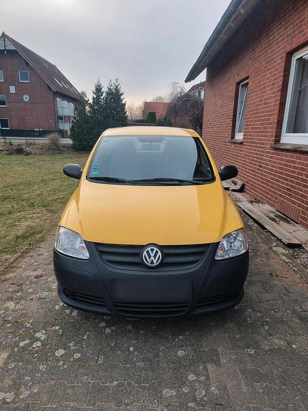 Second-hand VW Fox 54 CP (39 kW) 2009 Galben Hatchback