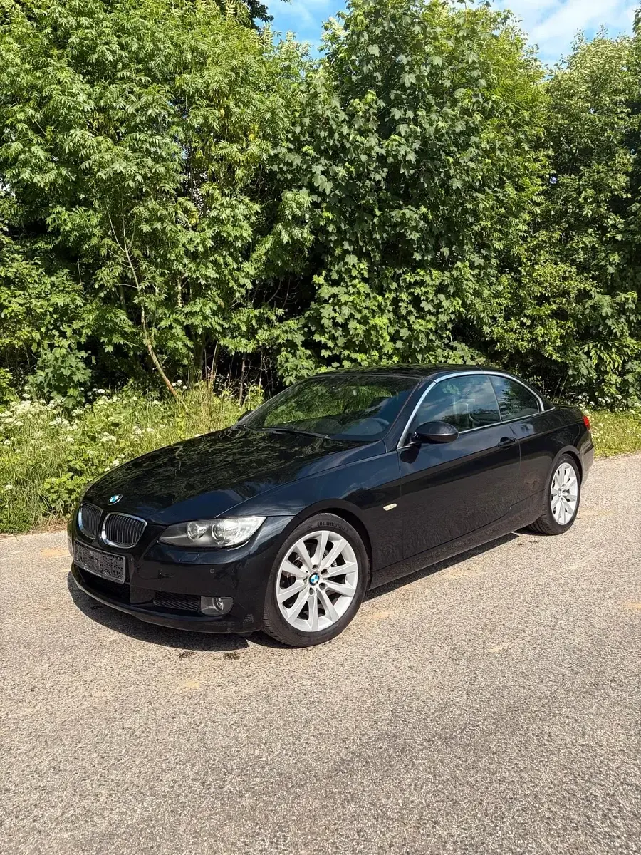 Gebraucht BMW 325 Cabriolet 218 PS (160 kW) 2009 Schwarz Cabrio