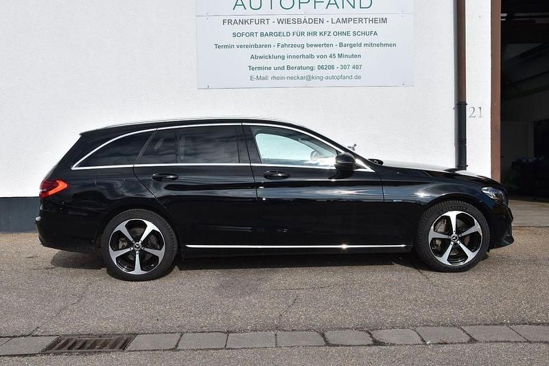 Gebraucht Mercedes C300e 211 PS (155 kW) 2020 Schwarz Limousine