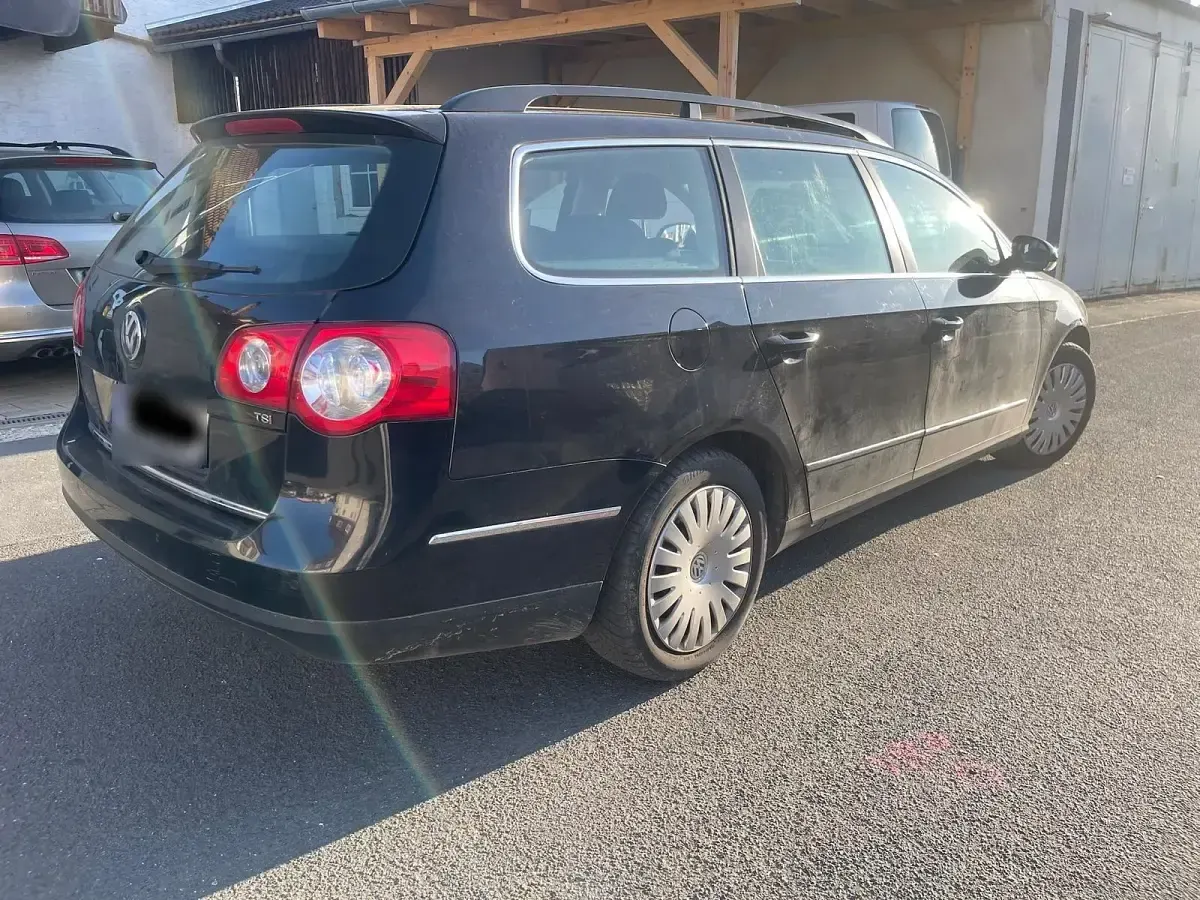 Gebraucht VW Passat 122 PS (89 kW) 2010 Schwarz Kombi