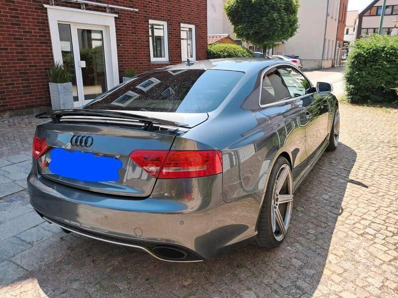 Grau Gebraucht 2011 Audi RS5 Coupé | 18.999 € - Bild 1/4