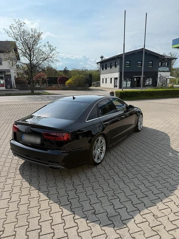 Używany Audi A6 S-Line 320 KM (235 kW) 2018 Czarny Sedan/Limuzyna