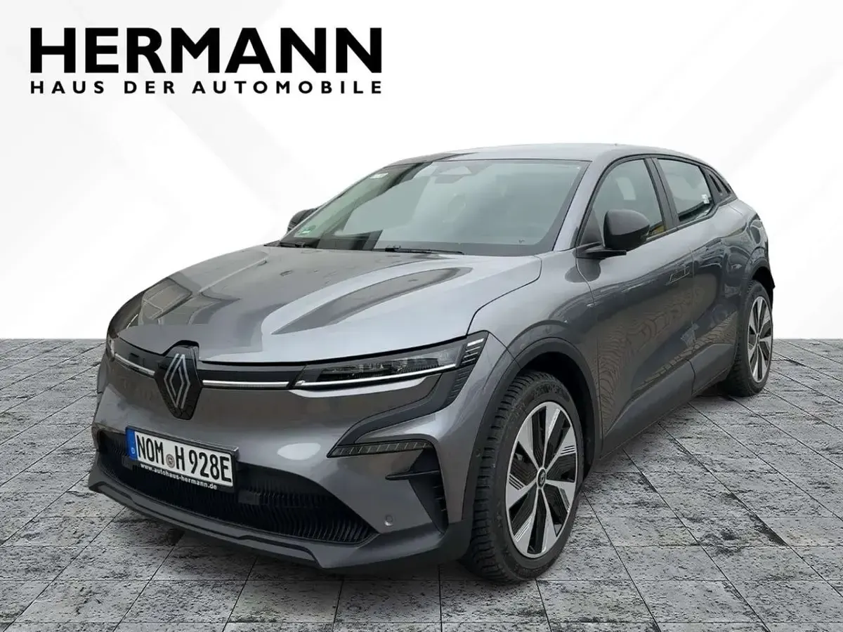 Brugt Renault Megane E-Tech 96 kW (131 HK) 2023 Grå Sedan
