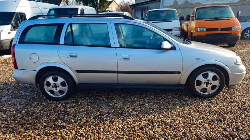 Gebraucht Opel Astra 101 PS (74 kW) 2004 Silber Kombi