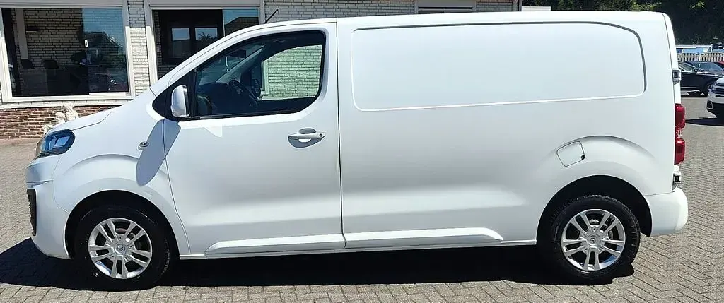 Gebraucht Citroën Jumpy 122 PS (89 kW) 2017 Weiß Van / Kleinbus