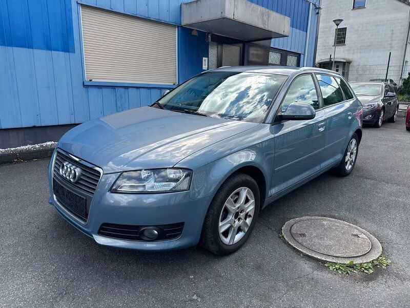 Blau Gebraucht 2009 Audi A3 Sportback Attraction Limousine | 3.490 € (Superpreis) - Bild 1/4