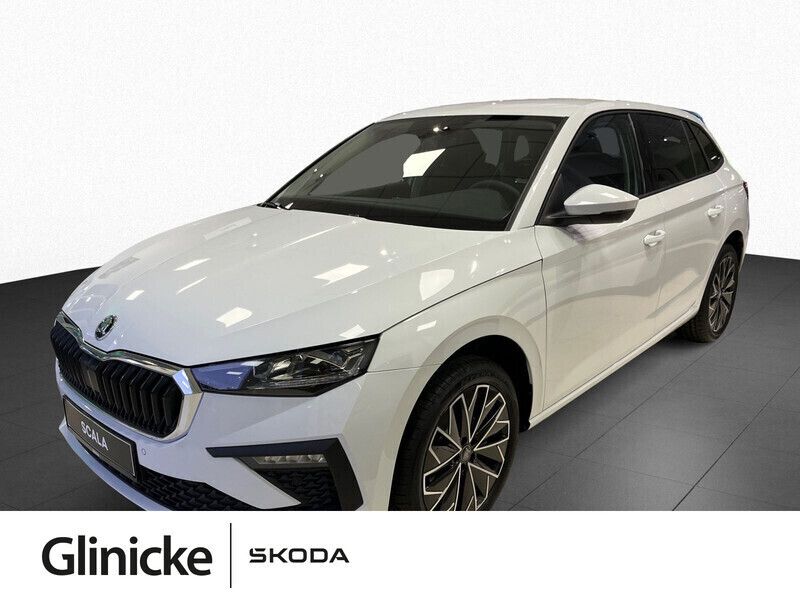 Weiß Gebraucht 2022 Skoda Scala Selection Kleinwagen | 31.990 € - Bild 1/4