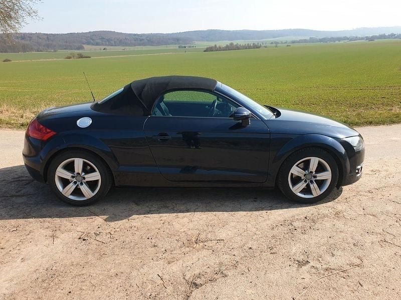 Gebraucht Audi TT Roadster Sport 160 PS (117 kW) 2010 Blau Cabrio