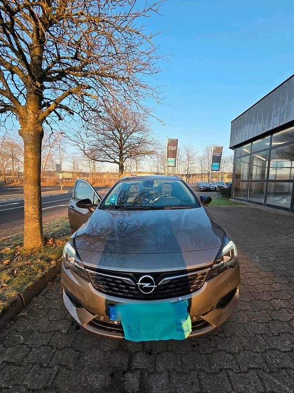Grau Gebraucht 2022 Opel Astra Kombi | 13.300 € (Guter Preis) - Bild 1/4
