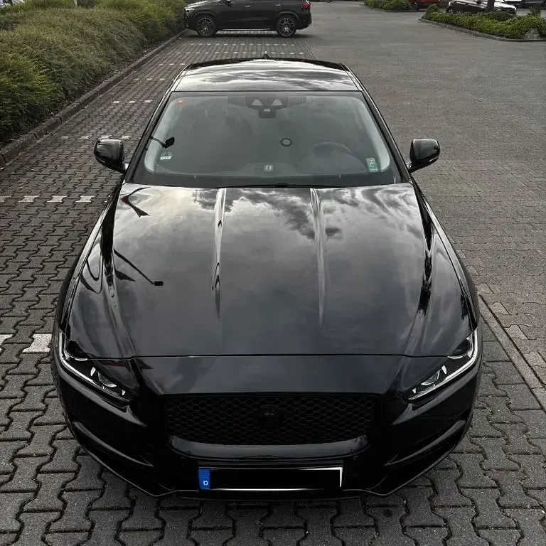 Gebraucht Jaguar XE Pure 179 PS (131 kW) 2016 Schwarz Limousine