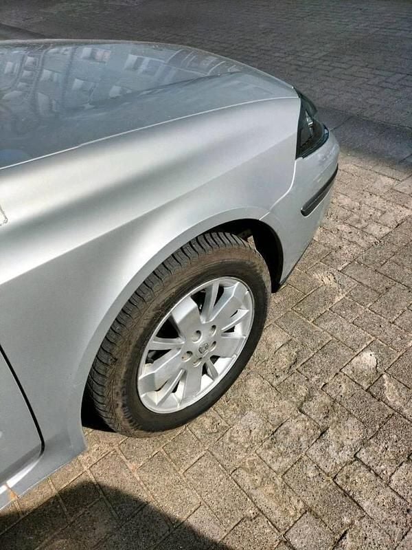 Gebraucht Renault Laguna II 112 PS (82 kW) 2006 Silber Limousine