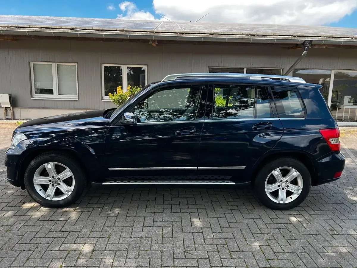Gebraucht Mercedes GLK200 143 PS (105 kW) 2012 Blau SUV