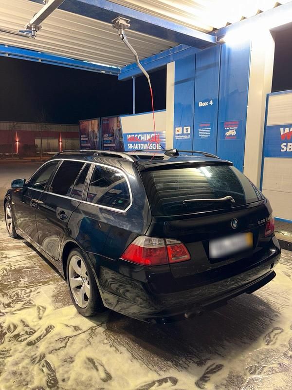 Gebraucht BMW 525 193 PS (141 kW) 2004 Schwarz Kombi