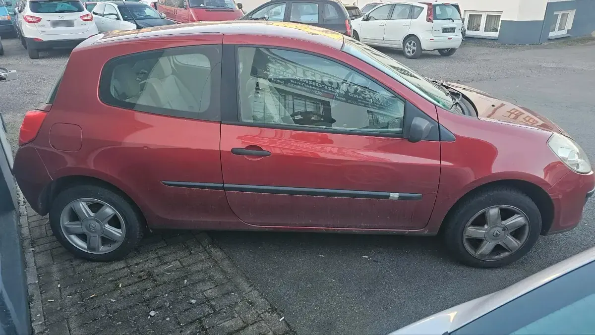 Gebraucht Renault Clio 75 PS (55 kW) 2005 Kleinwagen
