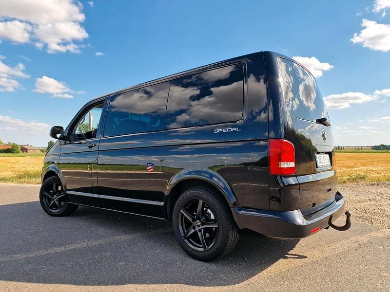 Gebraucht VW Multivan 140 PS (102 kW) 2012 Schwarz Van