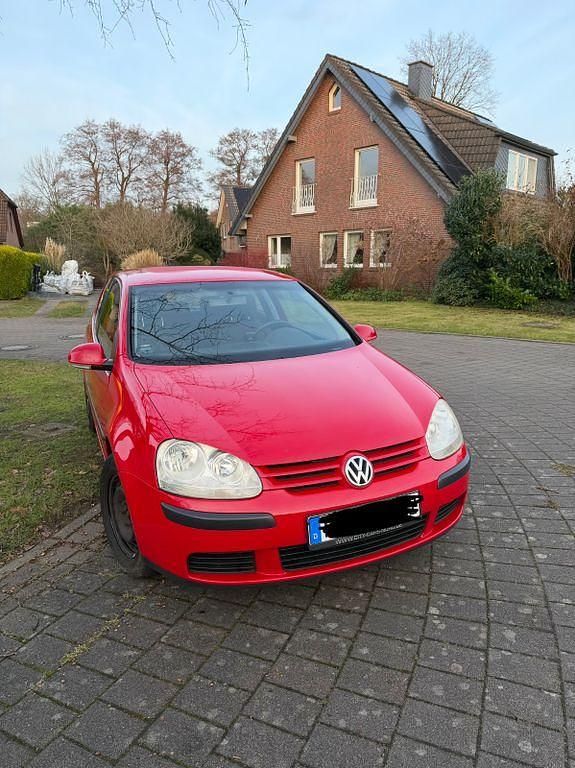 Rot Gebraucht 2005 VW Golf Trendline Limousine | 1.950 € (Superpreis) - Bild 1/4