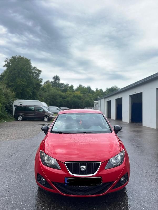 Rot Gebraucht 2009 Seat Ibiza Kleinwagen | 2.199 € (Fairer Preis) - Bild 1/4