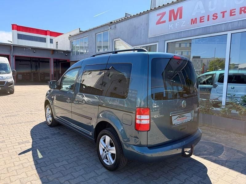 Gebraucht VW Caddy Comfortline 140 PS (102 kW) 2015 Grün Van / Kleinbus