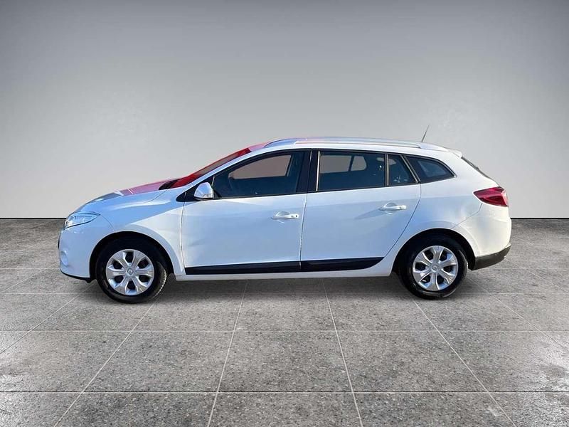 Gebraucht Renault Mégane GrandTour Expression 106 PS (77 kW) 2011 Weiß Kombi