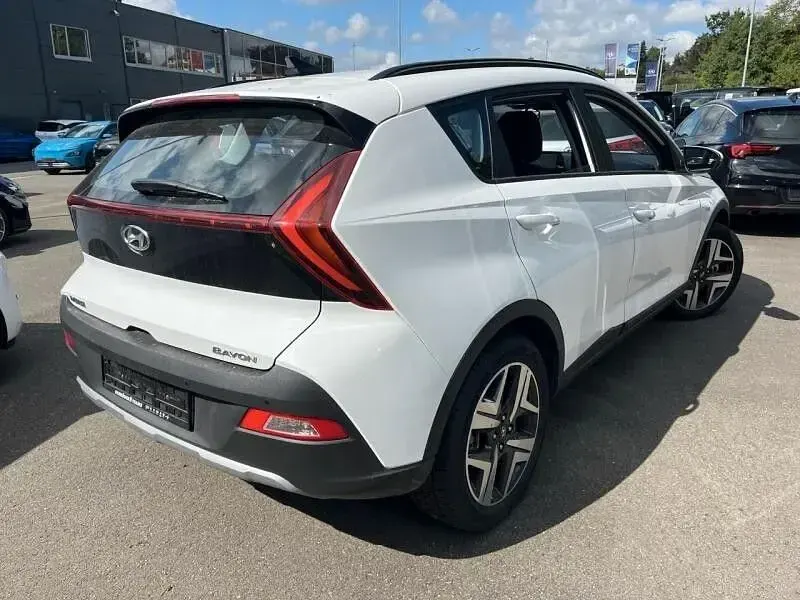 Gebraucht Hyundai Bayon Intro Edition 101 PS (74 kW) 2021 Weiß SUV