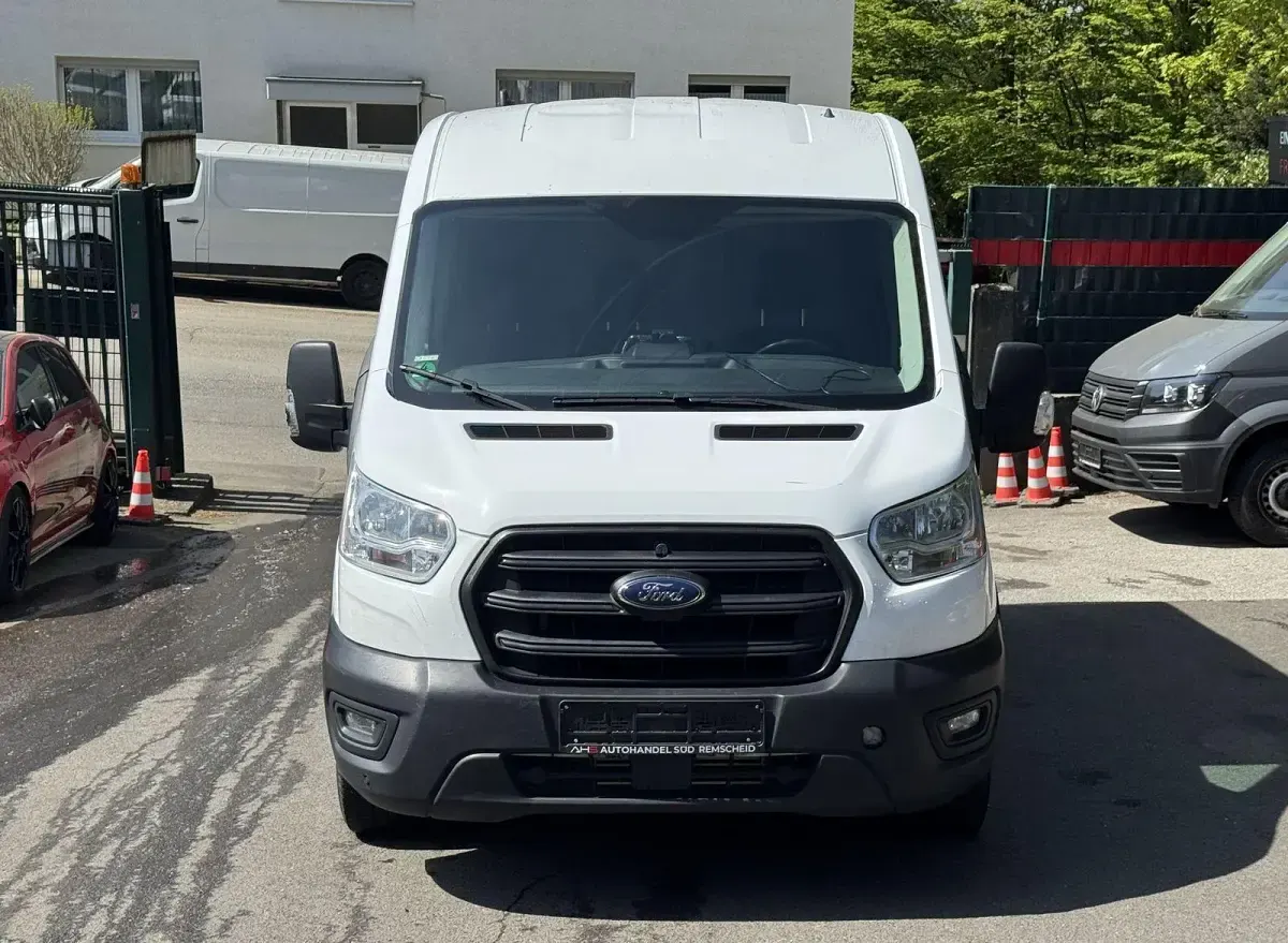 Używany Ford Transit Trend 105 KM (77 kW) 2021 Biały Minivan