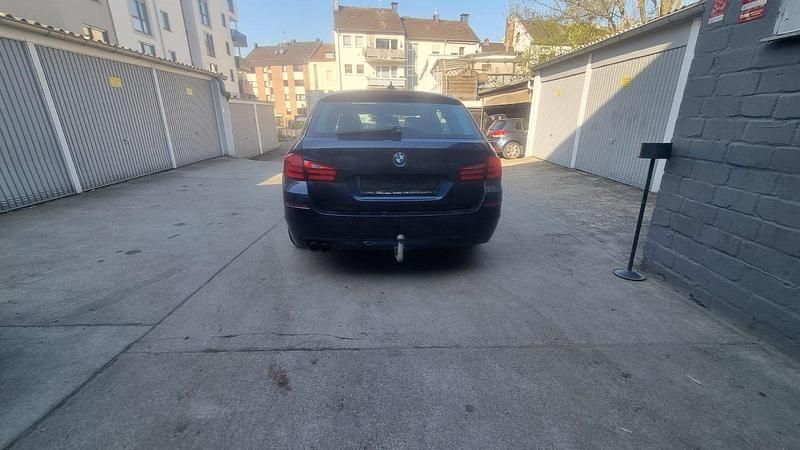 Gebraucht BMW 520 184 PS (135 kW) 2010 Blau Kombi