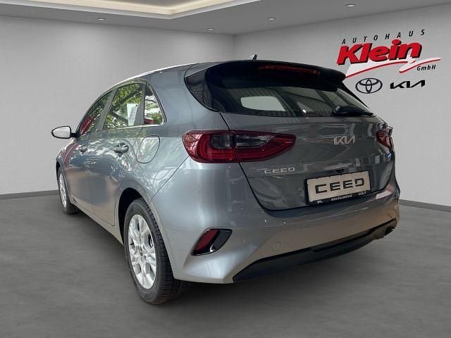 Neu Kia Ceed Vision 101 PS (74 kW) 2025 Kleinwagen