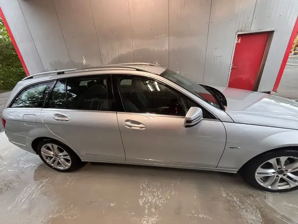 Gebraucht Mercedes C200 Avantgarde 136 PS (100 kW) 2011 Silber Limousine
