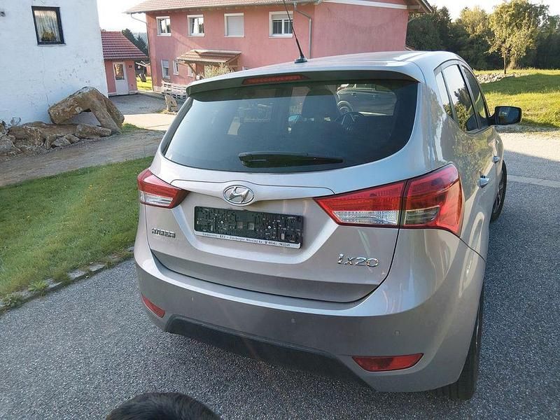 Gebraucht 2018 Hyundai ix20 Van / Kleinbus | 12.000 € (Fairer Preis) - Bild 1/4