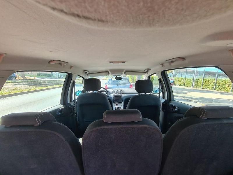 Gebraucht Ford S-MAX S 116 PS (85 kW) 2011 Silber Van / Kleinbus