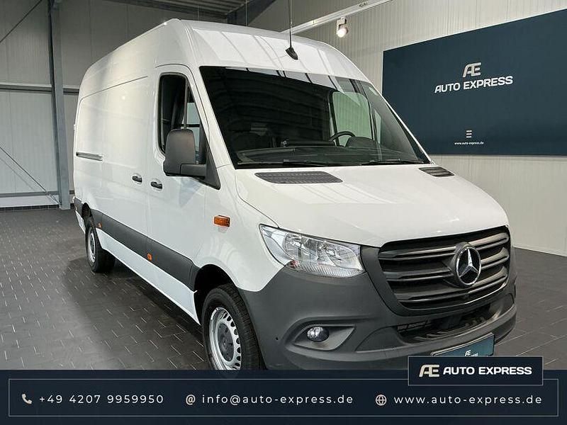 Weiß (arktikweiss) Gebraucht 2024 Mercedes Sprinter Van | 39.151 € (Guter Preis) - Bild 1/4