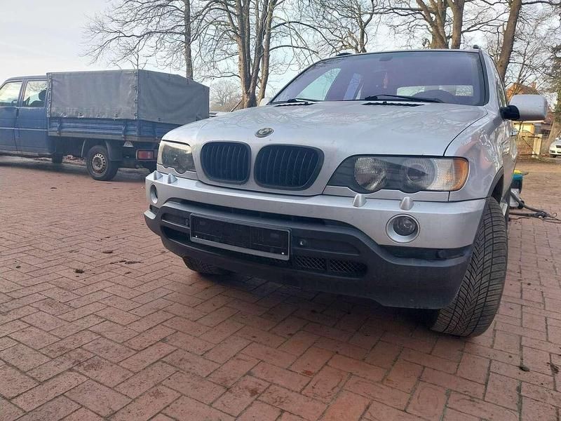 Silber Gebraucht 2002 BMW X5 SUV | 6.500 € (Fairer Preis) - Bild 1/4
