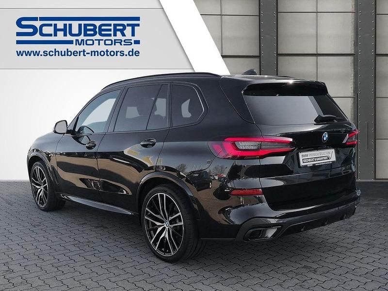 Gebraucht BMW X5 M Sport 340 PS (250 kW) 2022 Saphirschwarz metallic SUV