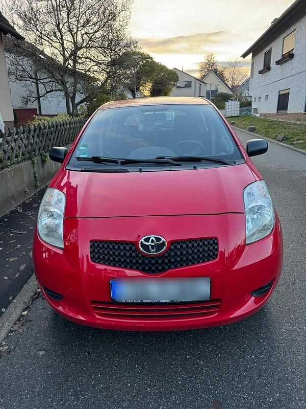 Rot Gebraucht 2008 Toyota Yaris Cool Kleinwagen | 4.499 € (Fairer Preis) - Bild 1/4