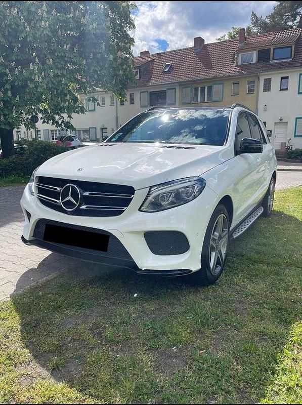 Weiß Gebraucht 2018 Mercedes GLE350 SUV | 38.900 € (Etwas zu teuer) - Bild 1/4