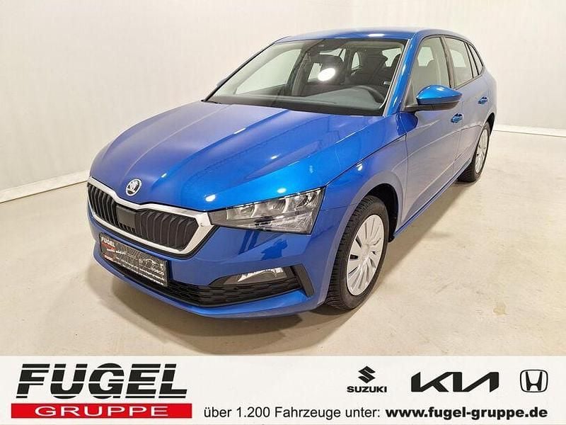 Gebraucht Skoda Scala Cool Plus 110 PS (80 kW) 2023 Raceblau metallic Kleinwagen