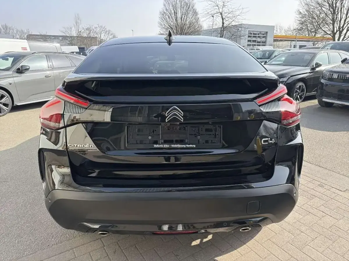 Gebraucht Citroën C4 131 PS (96 kW) 2023 Schwarz SUV