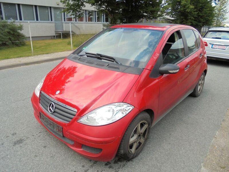 Rot Gebraucht 2006 Mercedes A170 Limousine | 850 € (Guter Preis) - Bild 1/4