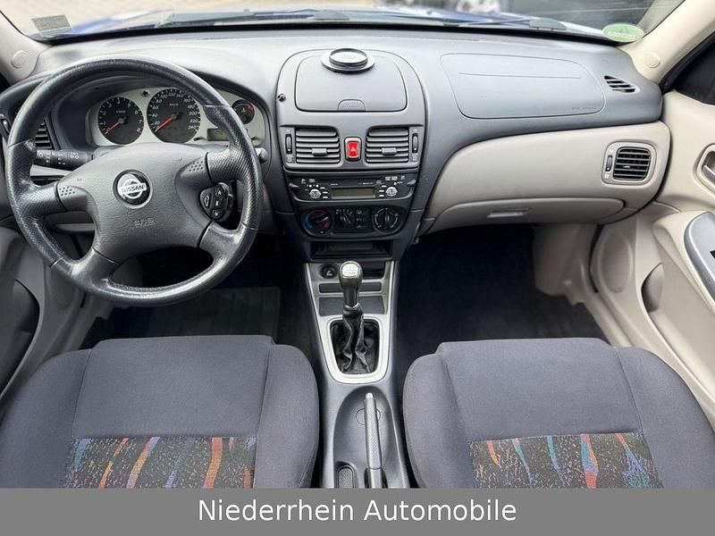 Gebraucht Nissan Almera Visia 98 PS (72 kW) 2002 Blau Limousine