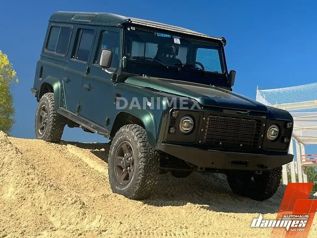 Gebraucht Land Rover Defender 122 PS (89 kW) 2003 Grün Kombi