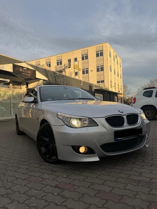 Gebraucht BMW 520 177 PS (130 kW) 2005 Silber Limousine