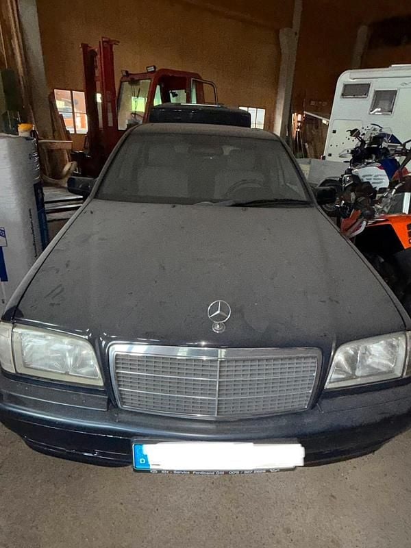Blau Gebraucht 1999 Mercedes C200 Limousine | 4.999 € (Fairer Preis) - Bild 1/4