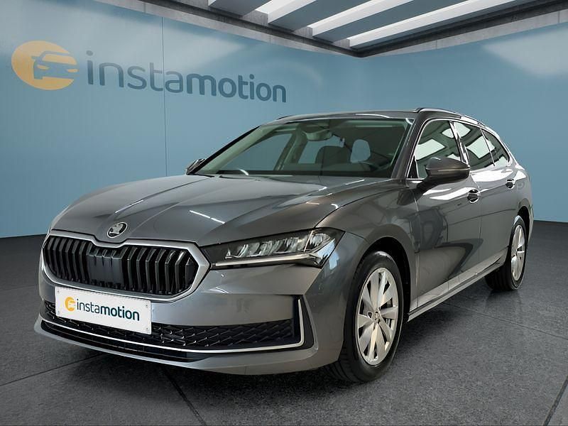Grau Gebraucht 2024 Skoda Superb Kombi | 36.149 € (Fairer Preis) - Bild 1/4