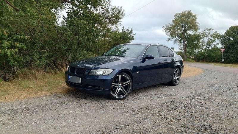 Blau Gebraucht 2006 BMW 330 M Performance Limousine | 3.750 € (Guter Preis) - Bild 1/4