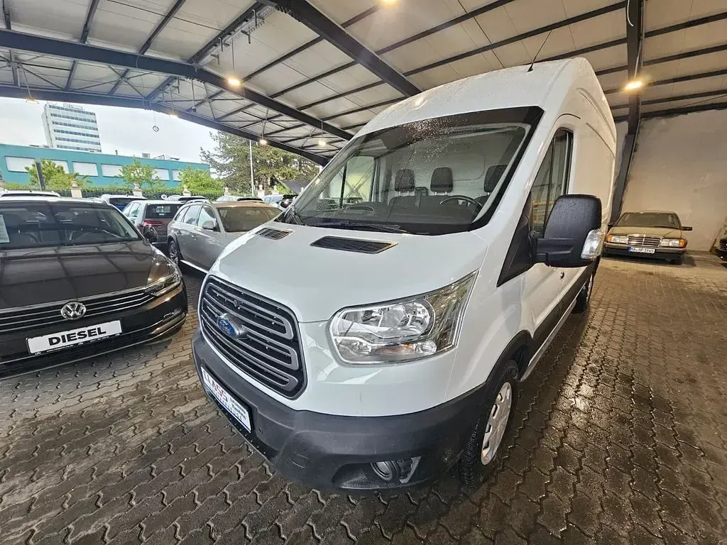 Gebraucht Ford Transit 105 PS (77 kW) 2019 Weiß Van / Kleinbus