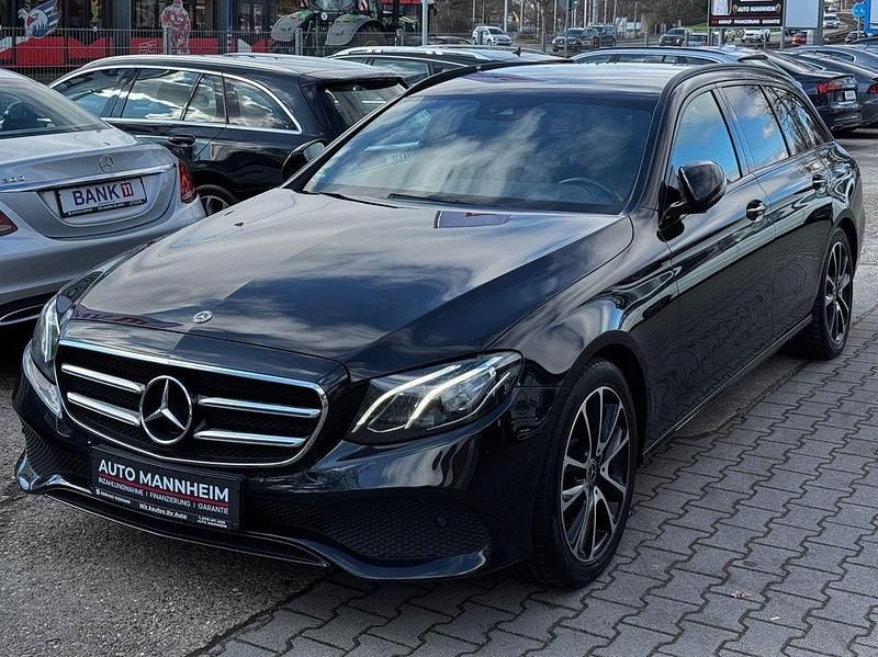 Gebraucht Mercedes E200 150 PS (110 kW) 2017 Schwarz Limousine