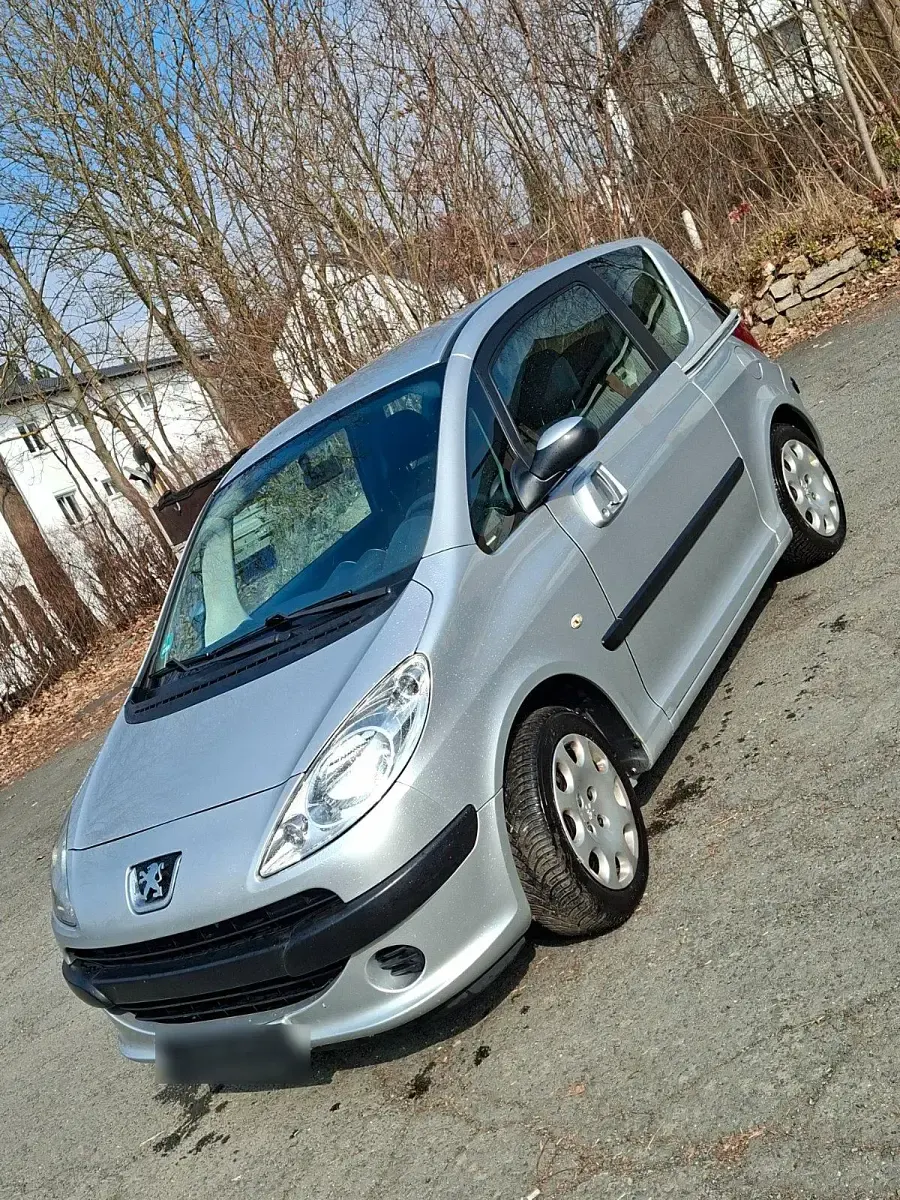 Gebraucht Peugeot 1007 80 PS (58 kW) 2006 Silber Van / Kleinbus