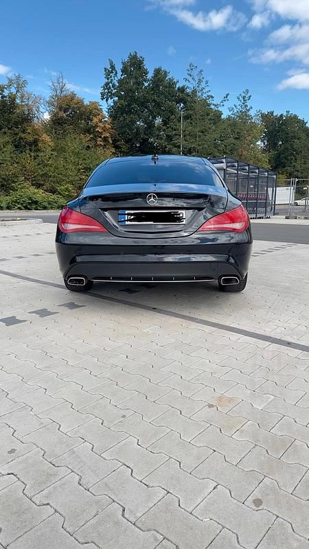 Gebraucht Mercedes CLA180 122 PS (89 kW) 2015 Schwarz Limousine