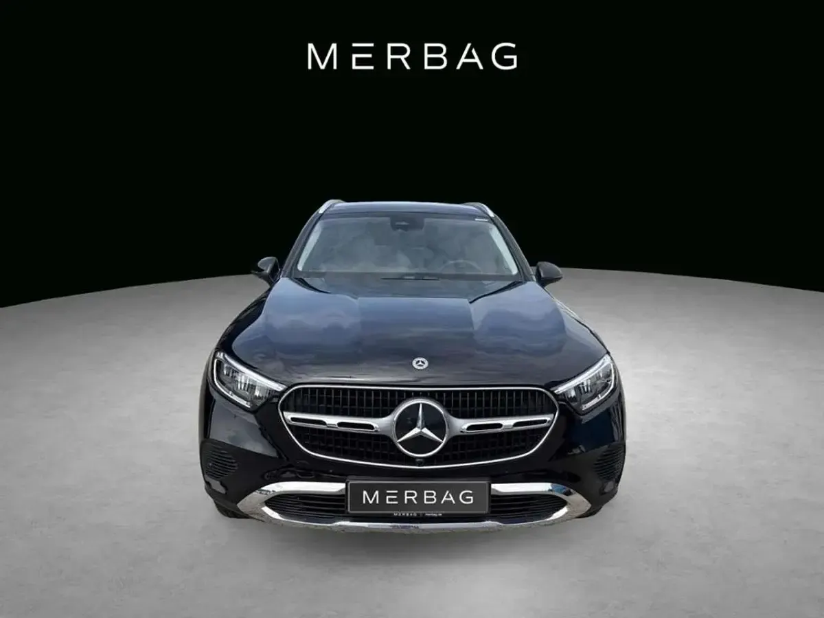Gebraucht Mercedes GLC300 Avantgarde 269 PS (197 kW) 2025 Schwarz SUV