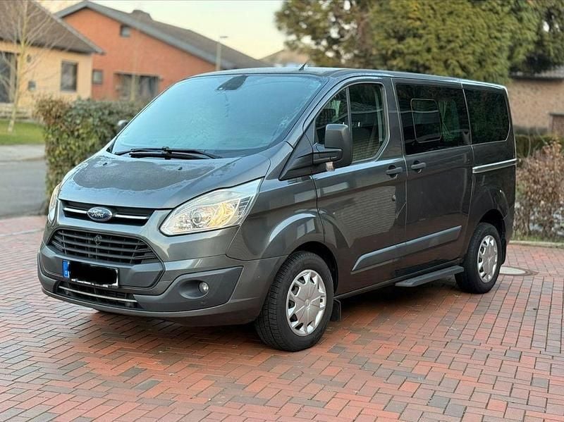 Grau Gebraucht 2016 Ford Tourneo Van / Kleinbus | 14.990 € (Superpreis) - Bild 1/4